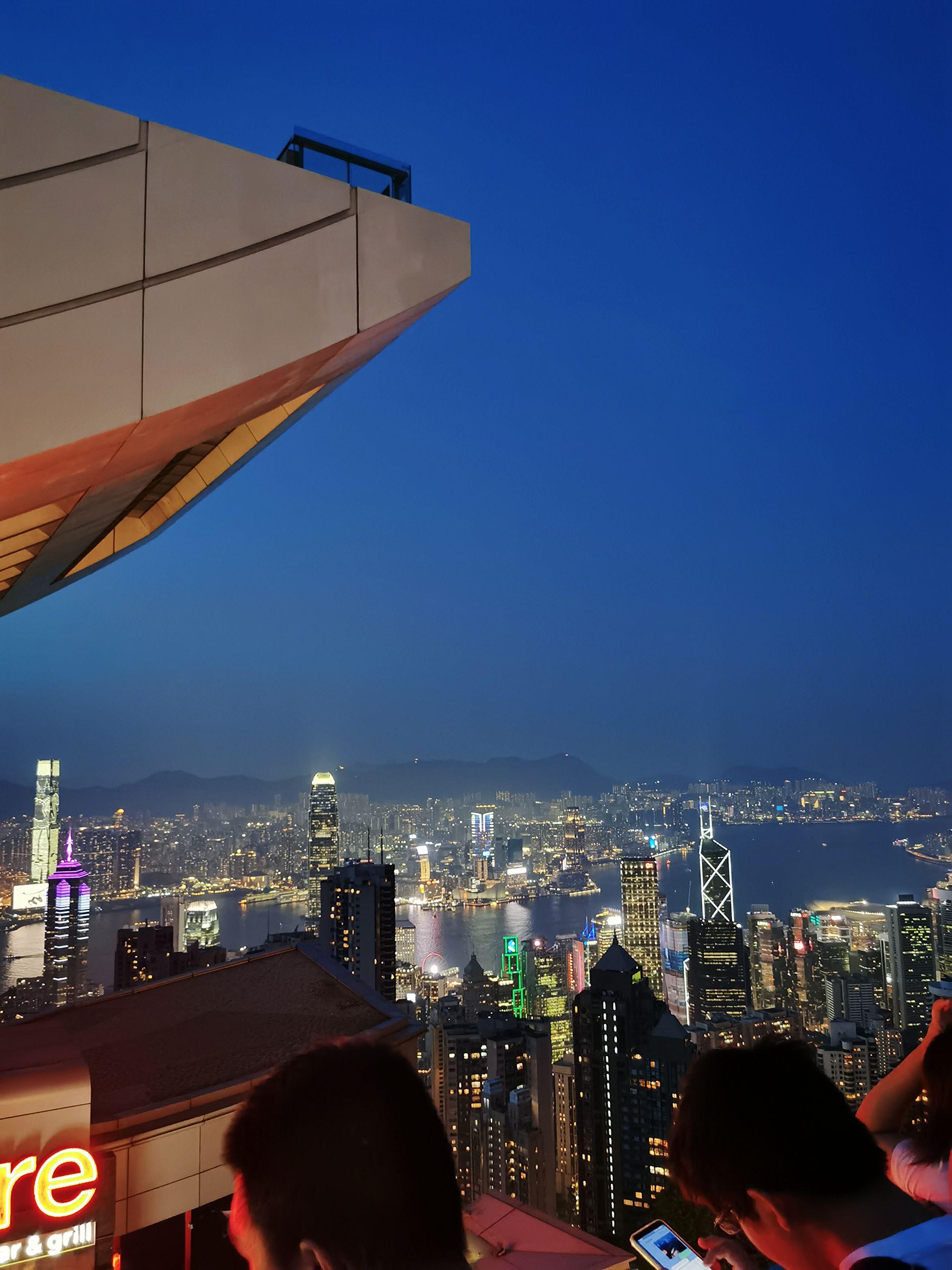 有的人活着他已经死了 有的人死了他还活着