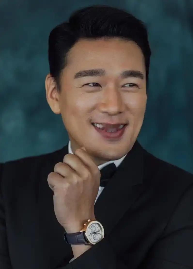 王耀庆早年沉迷游戏：4个月不出门，欠租时竟向房东女儿“赌”爱情

现在大家提到王