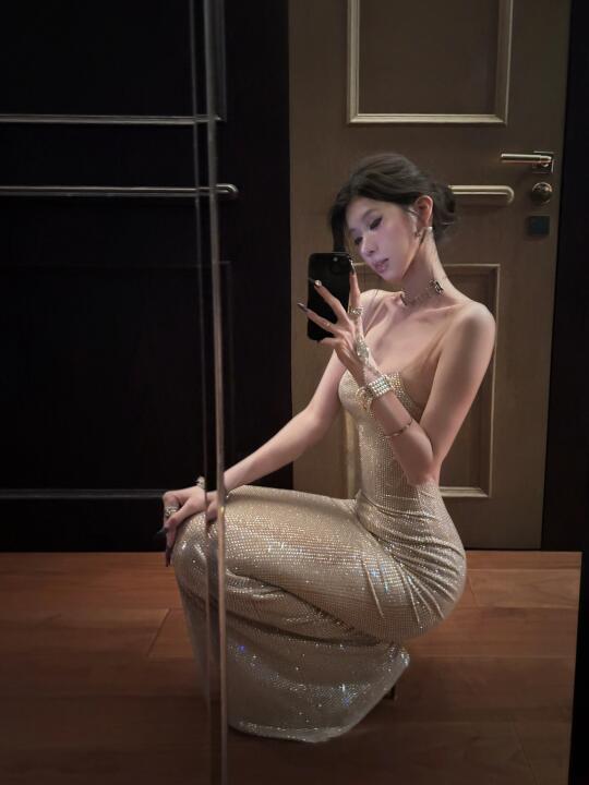 Lost in the  moment🥂