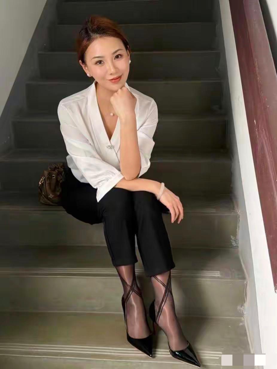 黑和白，经典搭配，永不过气
