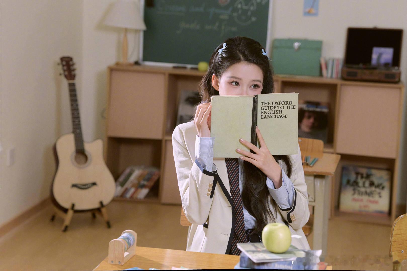 孙怡江语晨学姐造型乘风2026 现在报名当孙怡的小学妹还来得及吗？我可以帮学姐拿