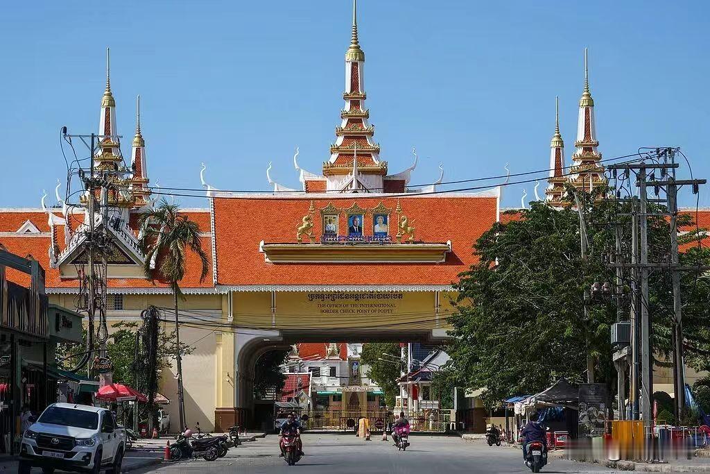 中方一出手，柬泰顿时就老实了，目前双方已经表达了降温停火的意愿。这次泰柬冲突有些