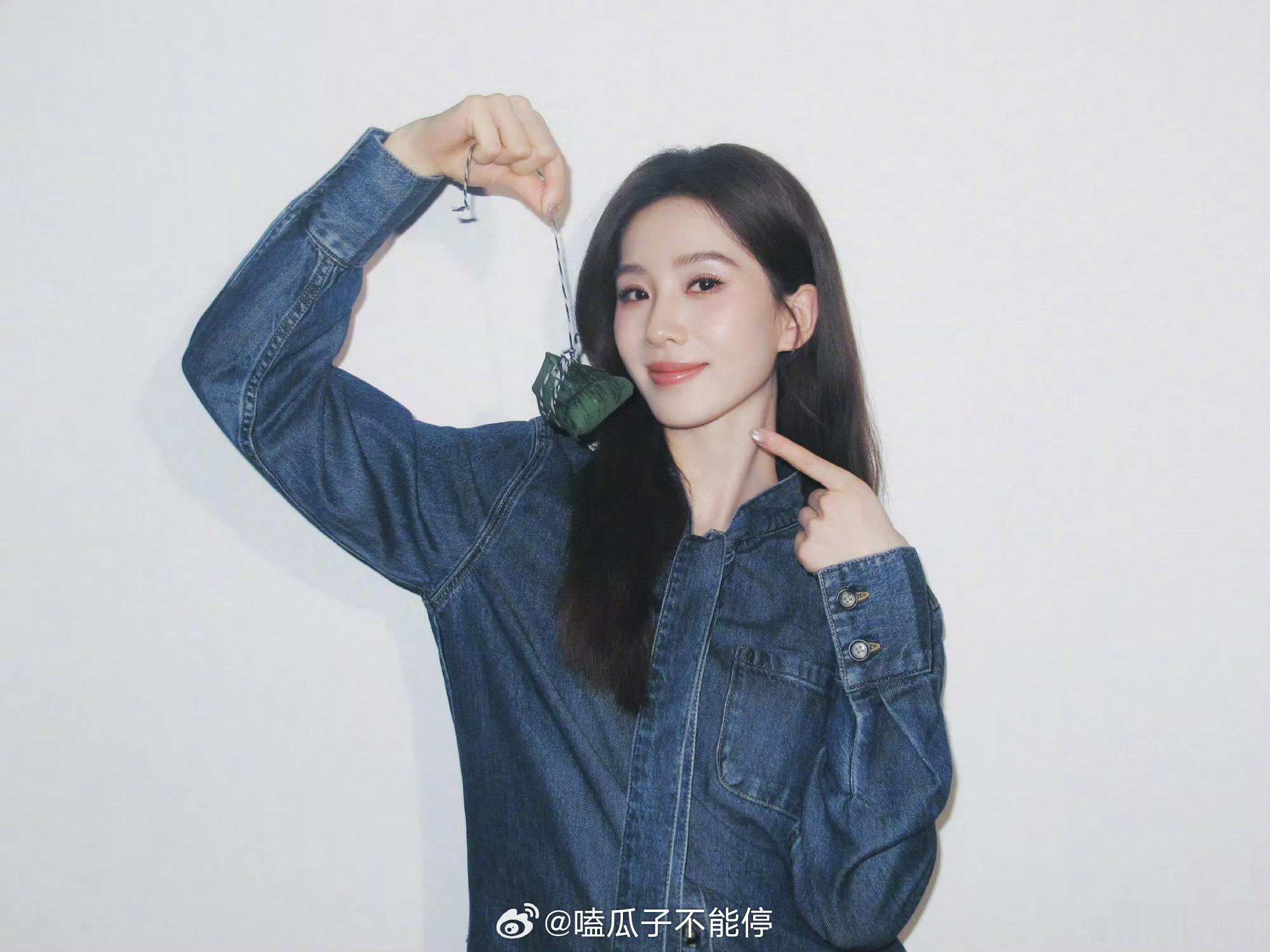 来接大美女刘诗诗的日常明信片，邻家姐姐好温柔