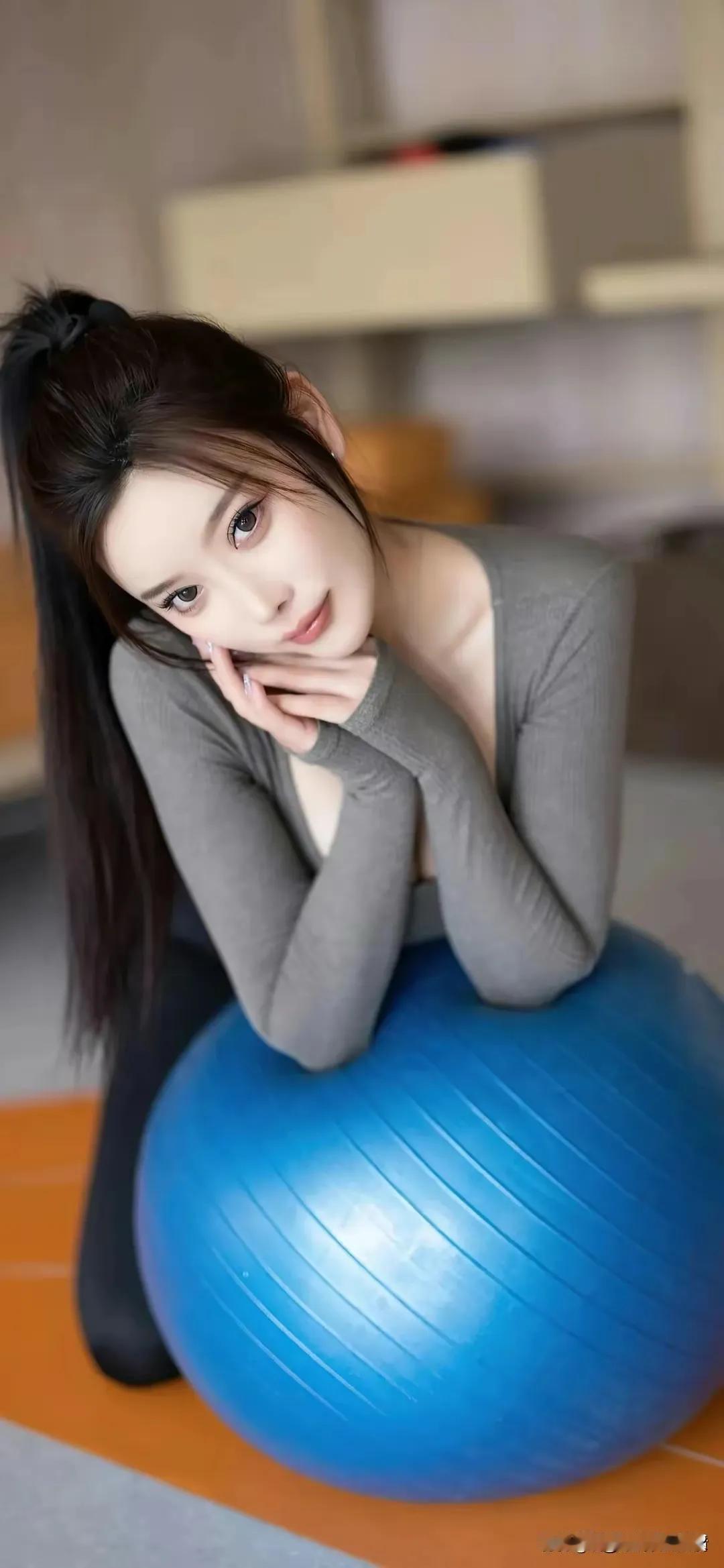 晨晨美女，健身房生活照，完全无修饰