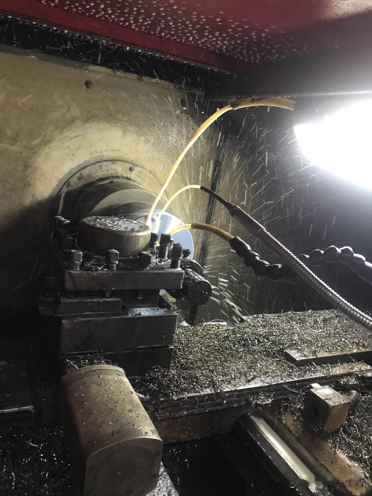 一张图纸我用两种编程，图纸内孔大径170小径130孔深100，锥度接一个R20。