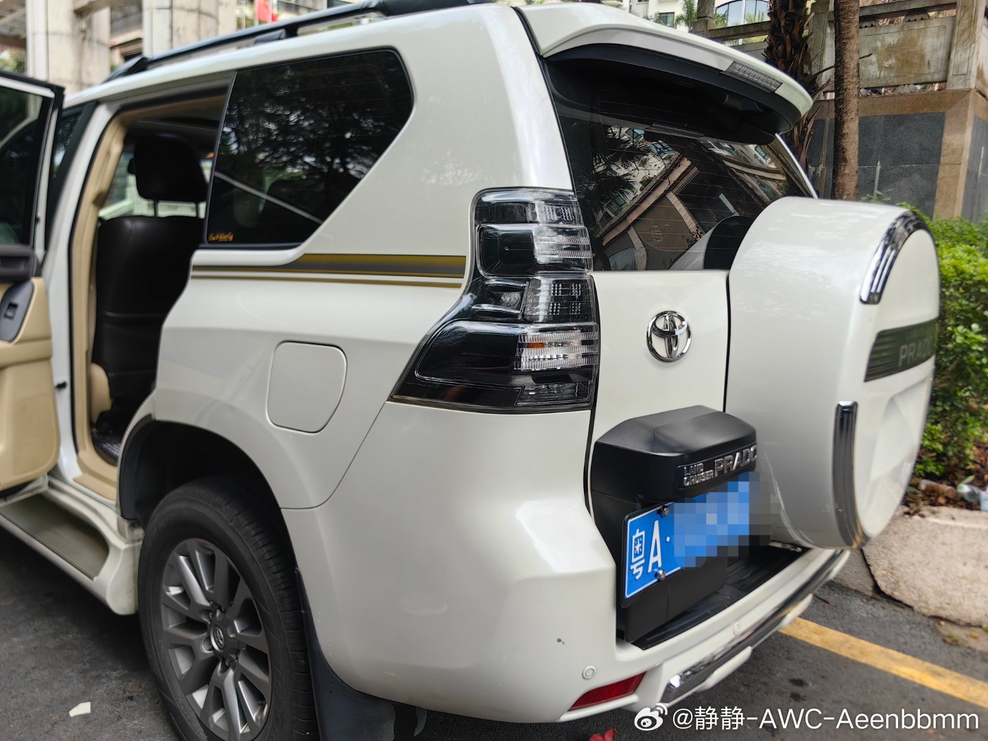 朋友出25万想买我的霸道，纠结到睡不着…当年光贴威固防爆膜就花了快2万，这么多年