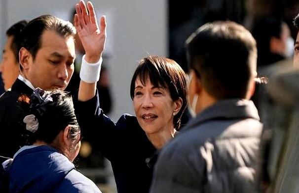 这一次高市早苗彻底坐不住了！如今日本政坛似乎正处于狂喜之中，而导致这一点的便是高