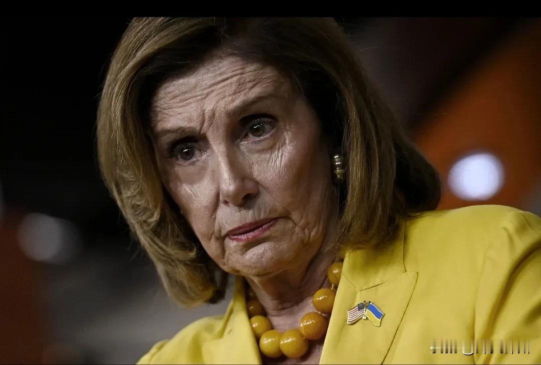 美国前众议长佩洛西今天（北京时间2月10日）发文叫嚣道：“中国判处黎智英20年有