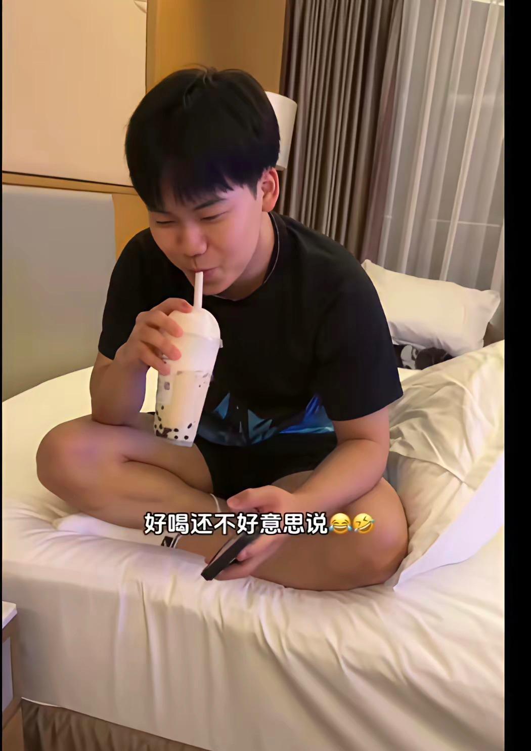 松岛来乒超，彻底“解放”天性

在日本不爱笑的松岛，在中国竟然笑了。
在日本不敢