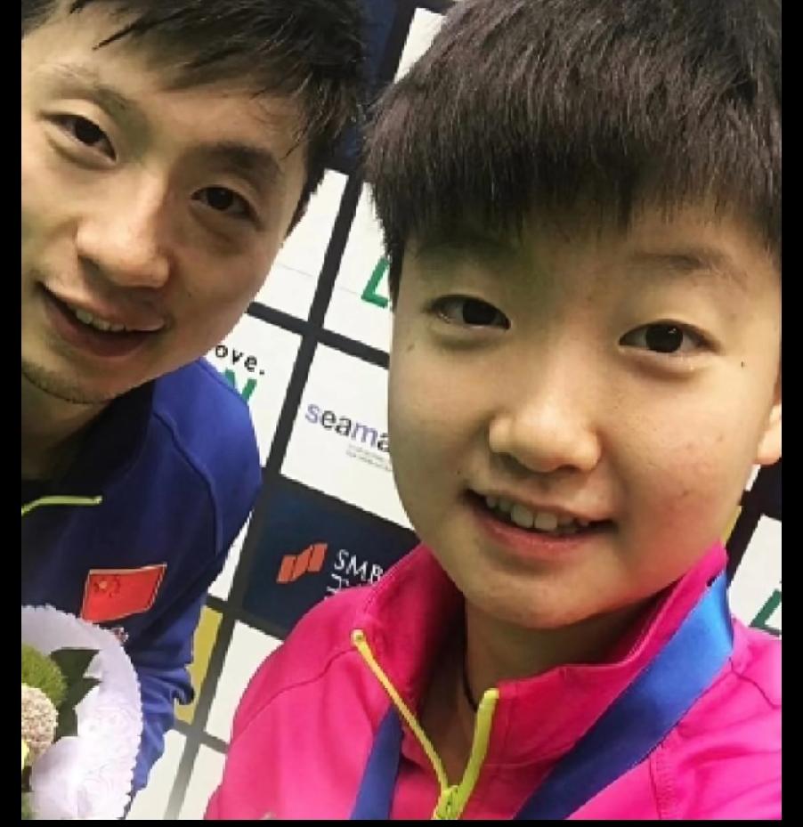 刷到马龙和孙颖莎的这组合照，瞬间懂了什么叫国乒的“薪火相传”✨
 
谁懂啊！这组