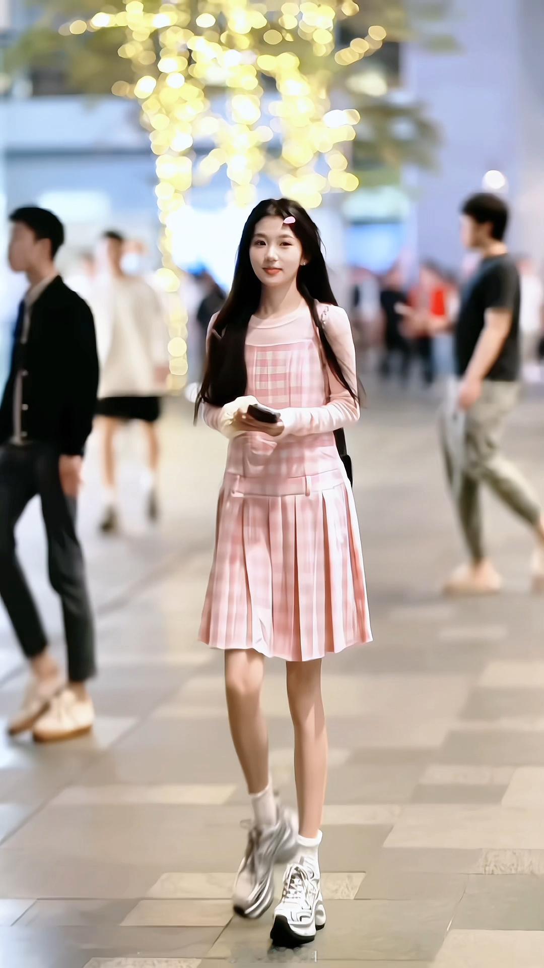 【成都街拍】[鲜花][鲜花][鲜花]丨摄影拍照#每日穿搭# ​​​
