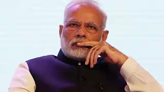 好家伙  连印度都开始用人民币购买石油了
为啥会这样了  道理也很简单

伊朗的