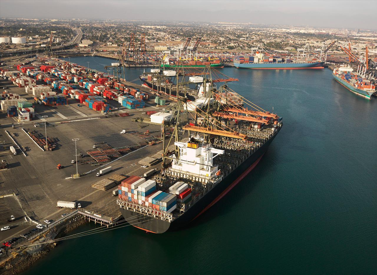 特朗普这下白忙活一场！面对强势封锁，伊朗从容出招破解困局，不再受制于波斯湾海域，