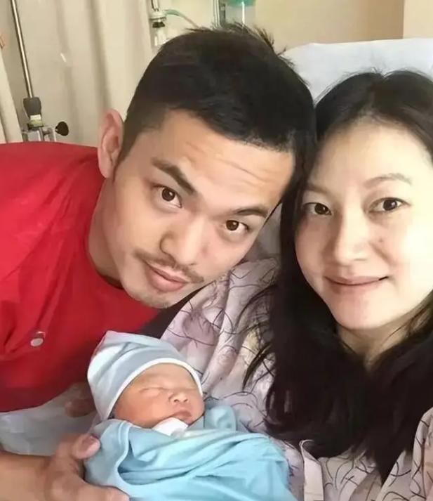 年入过亿后，再看谢杏芳当年不离婚，才明白她有多高明！
话说当年，林丹爆出惊天大瓜