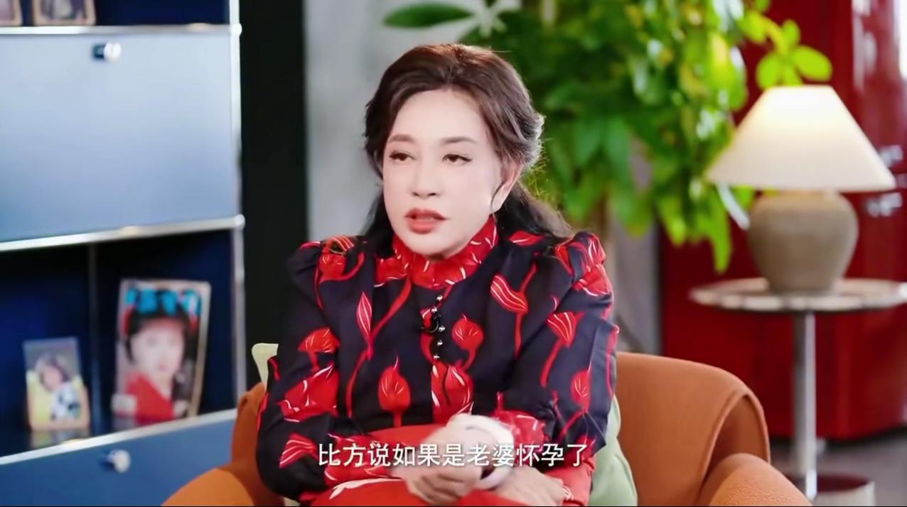 刘晓庆说，她能理解男人在女性怀孕期间出轨！

不愧是庆奶！最近刘晓庆和储殷教授、