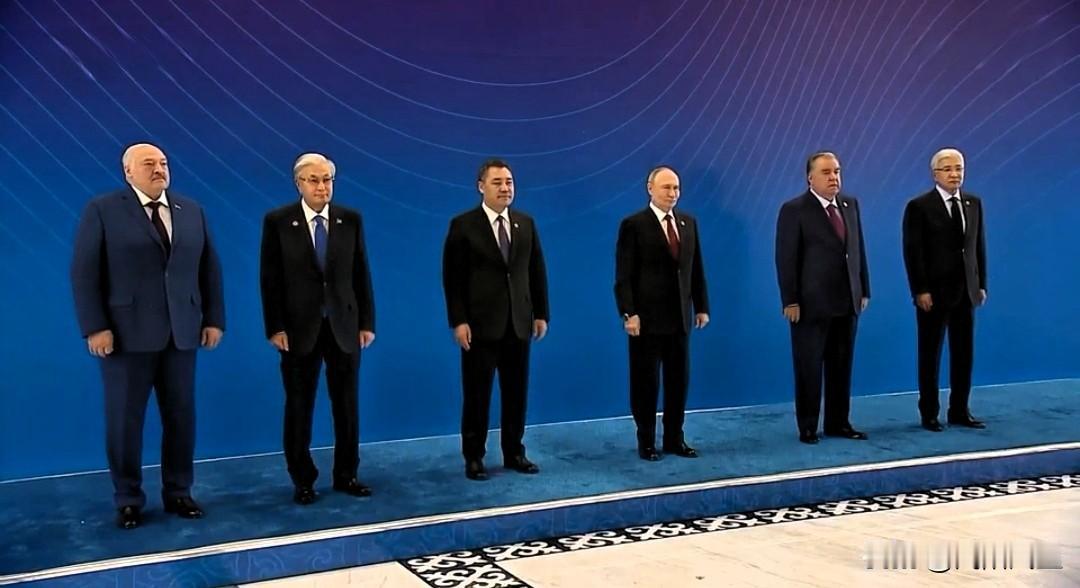 白俄罗斯总统卢卡申科在比什凯克举行的独联体集体安全条约组织（集安组织）峰会上表示