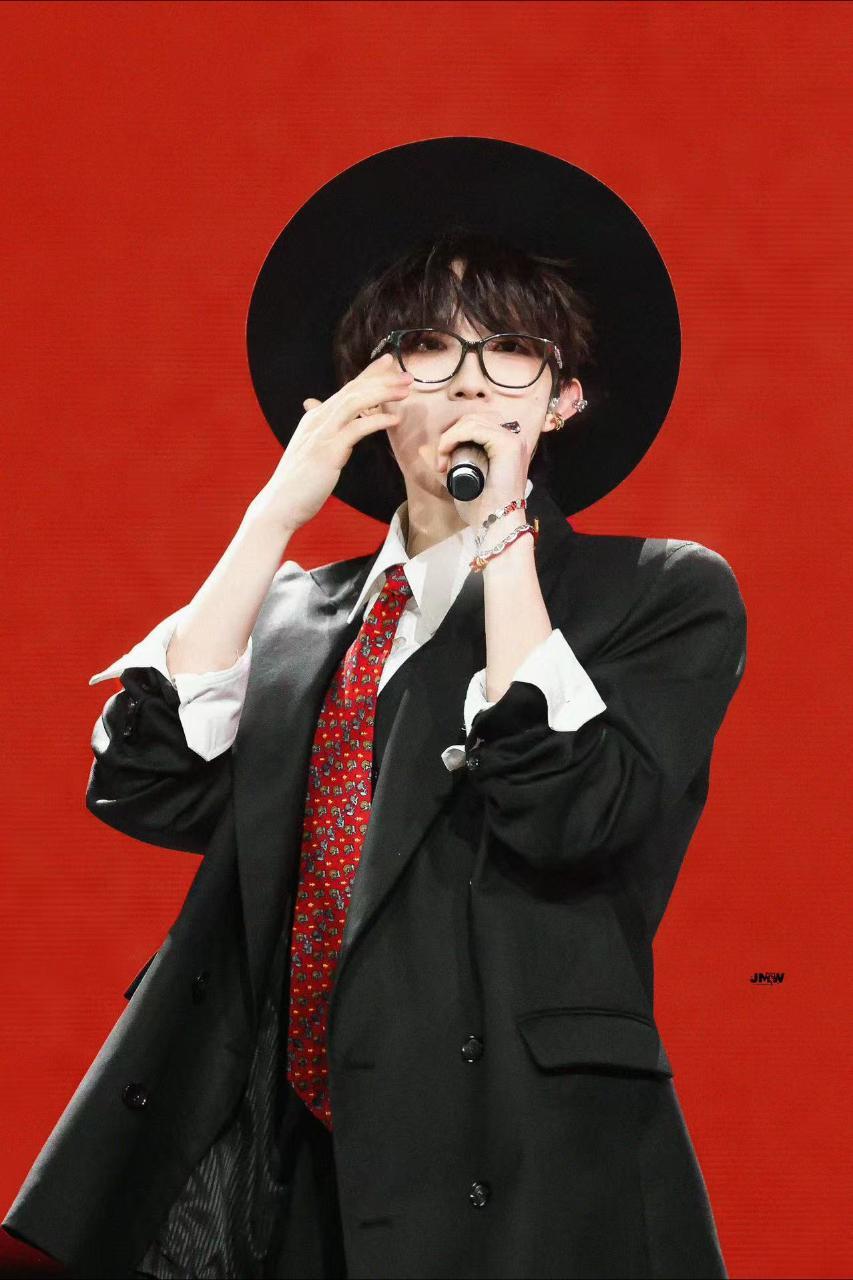 苏新皓 继续回味苏新皓的舞台！下次演唱会什么时候来 已经迫不及待了🤩 