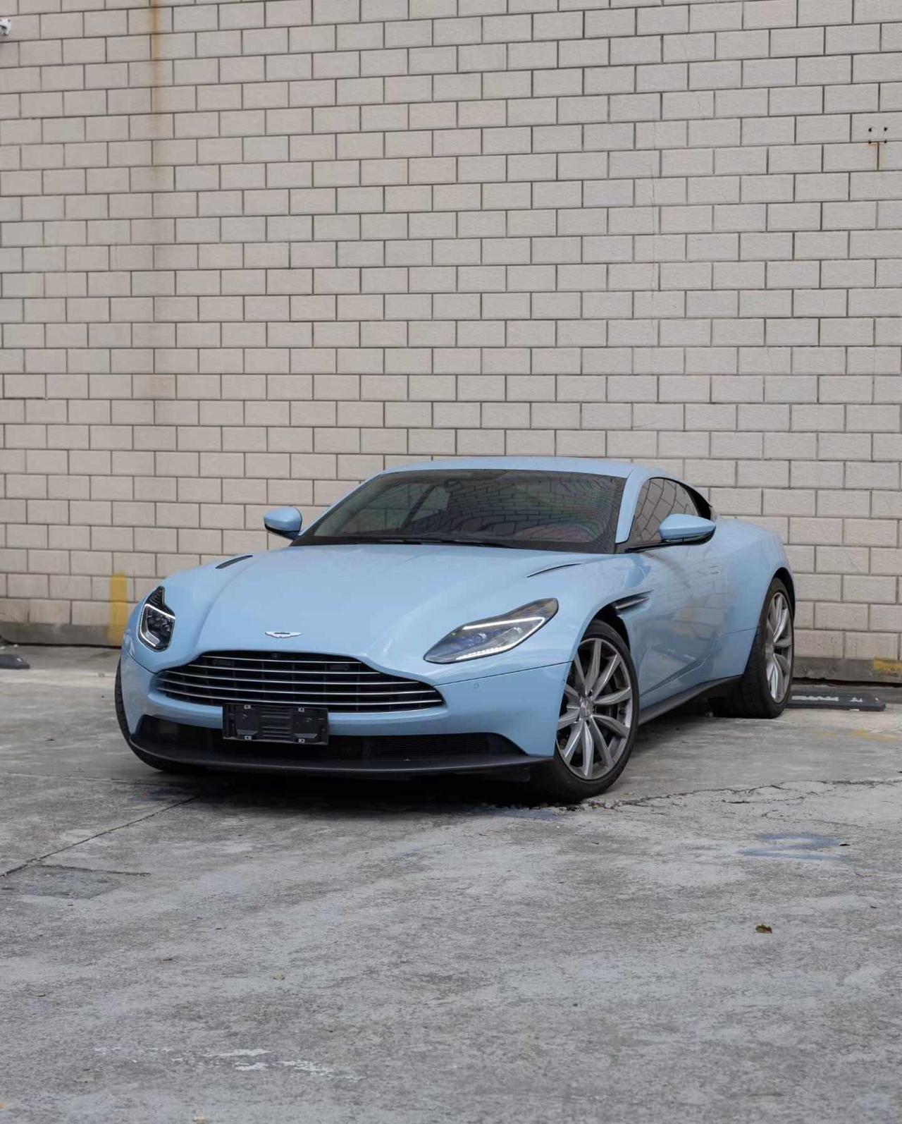 阿斯顿马丁DB11
阿斯顿马丁DB11 4.0T V8 ，19年11月，1180