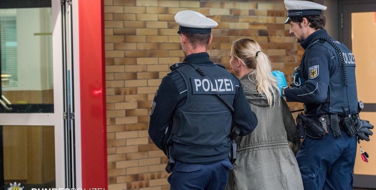 新年第一天留学生遇袭，还能自保成功？
2026年1月1日下午，德国慕尼黑中央火车