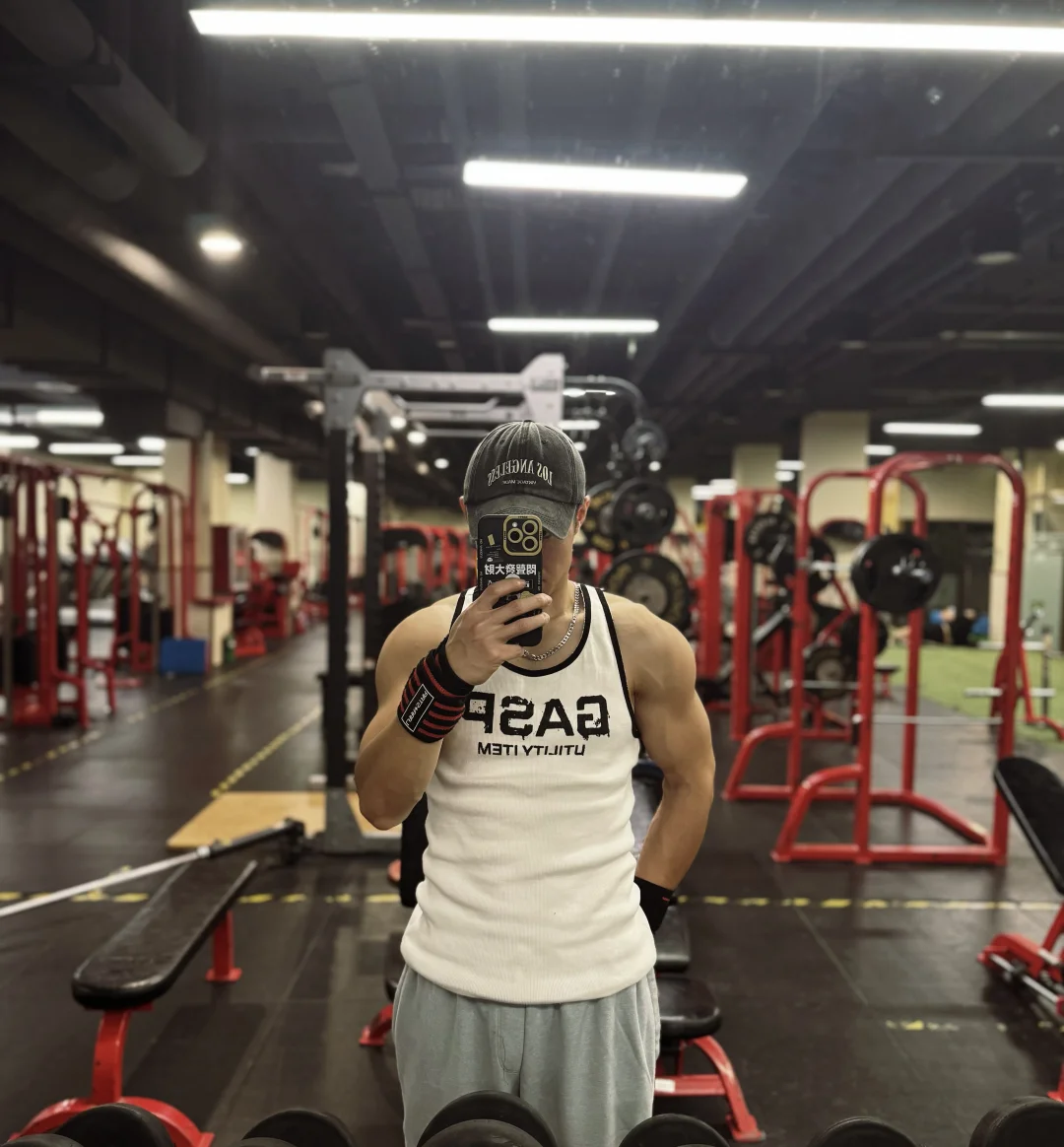 充血的肩我是真爱啊