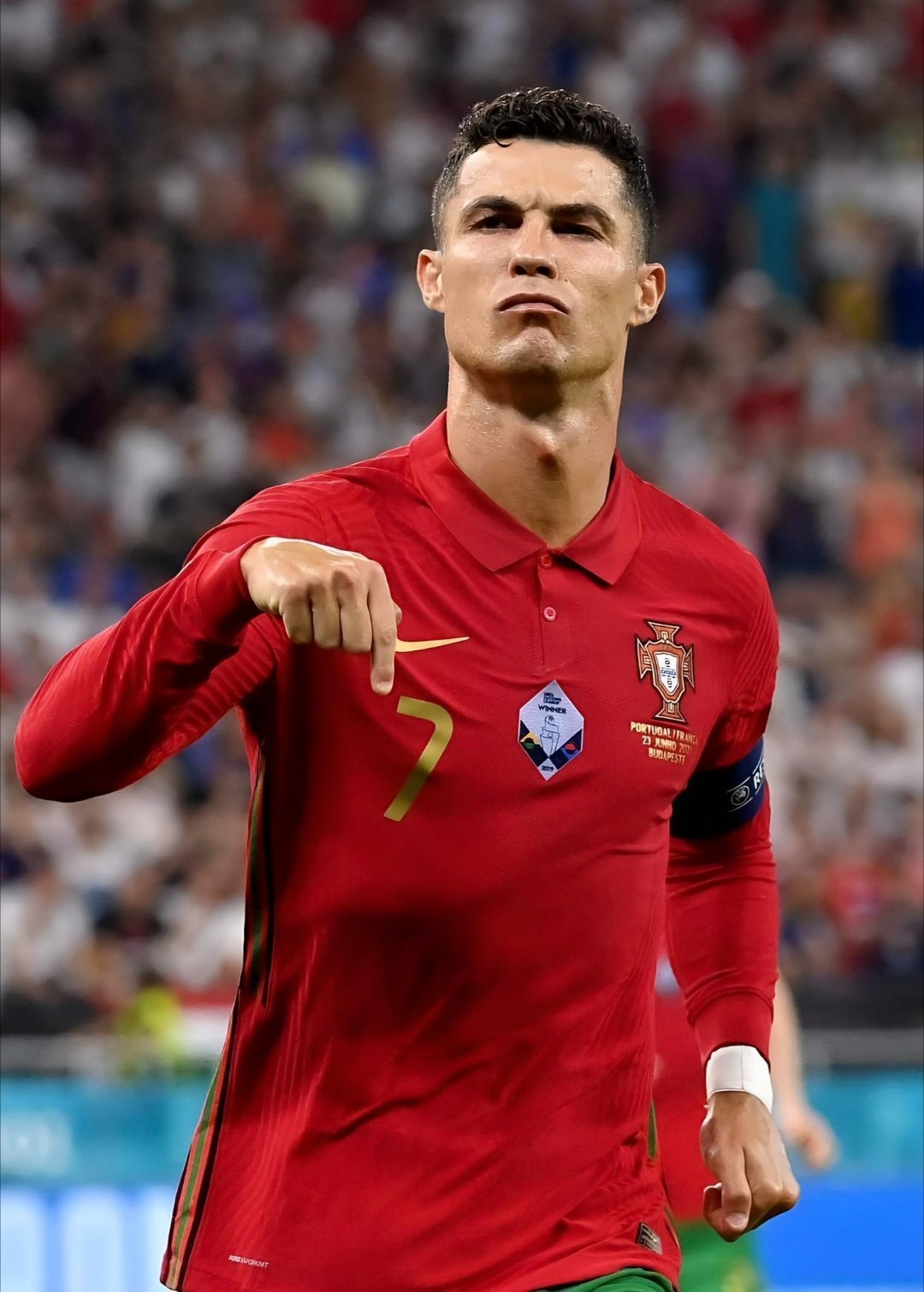 我觉得C罗不出意外应该会参加2030年世界杯，因为届时世界杯会在葡萄牙举办。如果