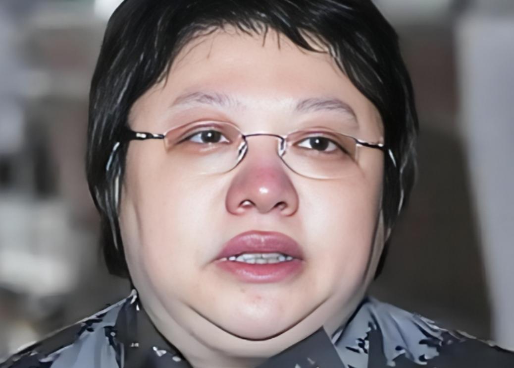 [太阳]侵吞善款贪污上亿，韩红被司马3忌举报，5年了，她还在等一声道歉。

（信