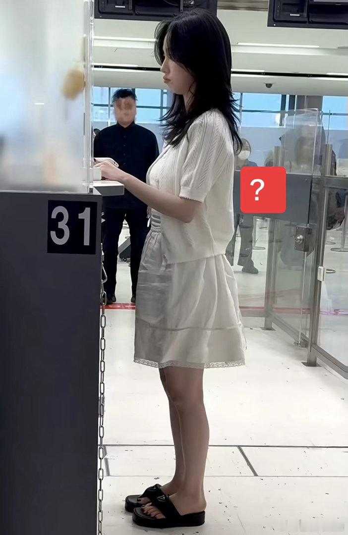 没人觉得殖民很宠粉吗？粉丝自称64，自己就长成64分来回应粉丝了，完全双向奔赴❤