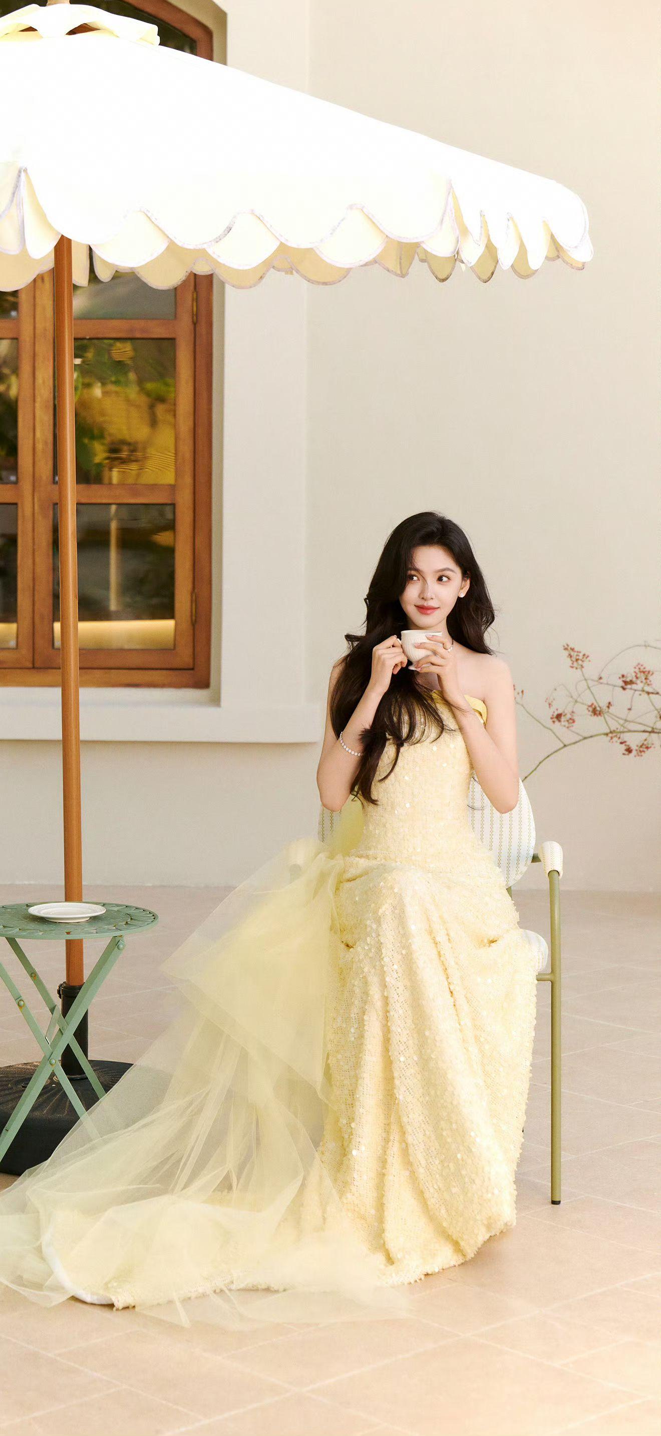 章若楠系列1。 今日分享宝藏女孩章若楠