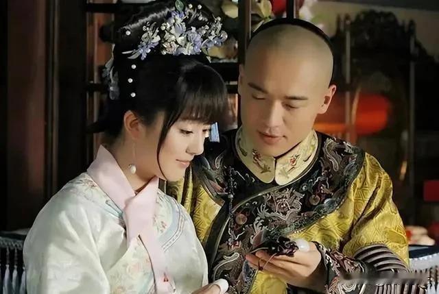 1834年，52岁道光皇帝陪着全贵妃吃晚膳，他看着旁边侍奉的18岁宫女，长得俊俏