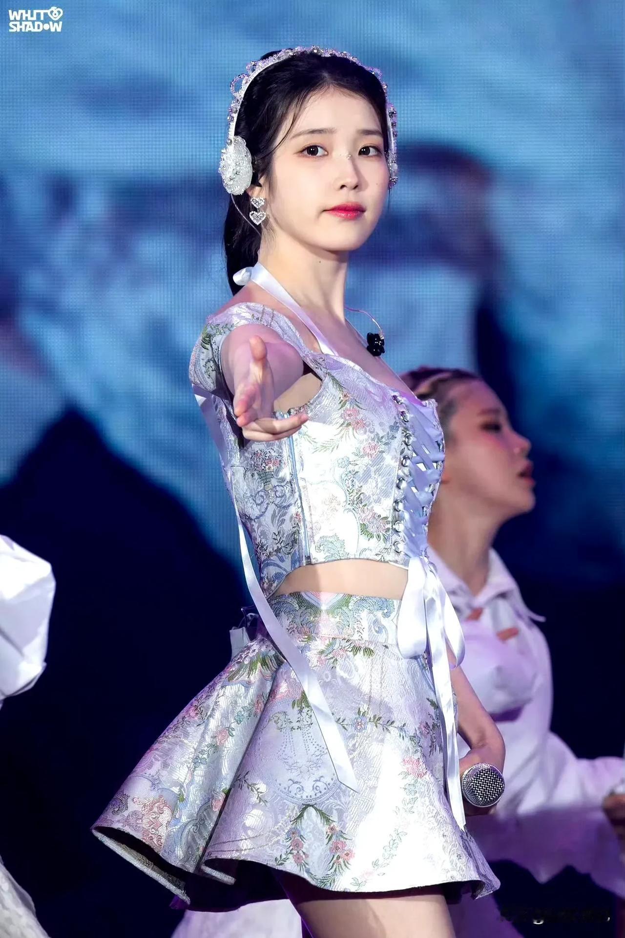 IU李知恩