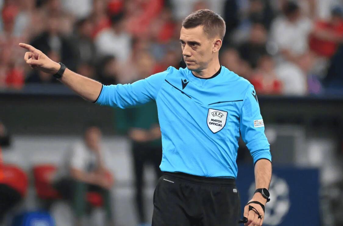 欧足联官方公布了欧冠1/4淘汰赛次回合，马竞vs巴萨的裁判组名单。首回合比赛，马