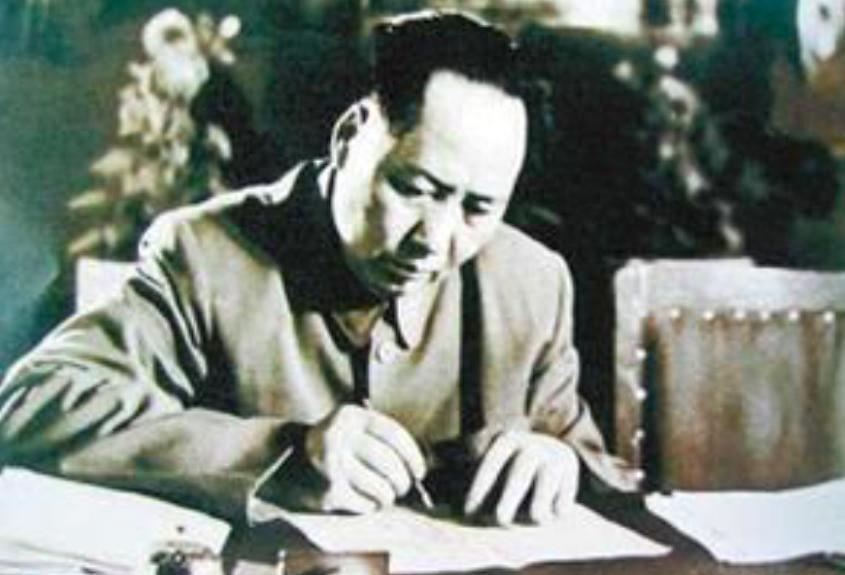 他的名字曾被毛主席题入诗词，却因某些历史原因身负千古骂名，最终他的结局是怎样的呢
