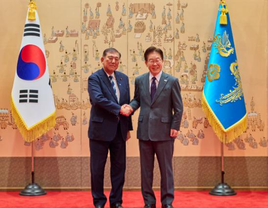 高市早苗遇冷！李在明 4 月 8 日青瓦台接待石破茂，现任首相遭无视引发外交圈热