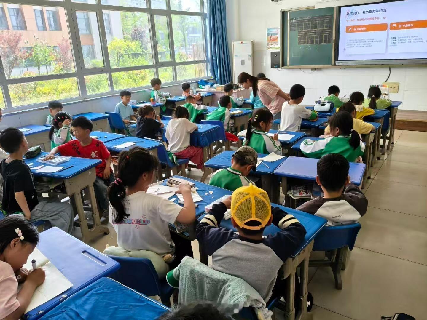 三下乡曲阜师范大学 【多维宣讲润童心，五育并举向未来】盛夏的齐鲁大地，骄阳似火，