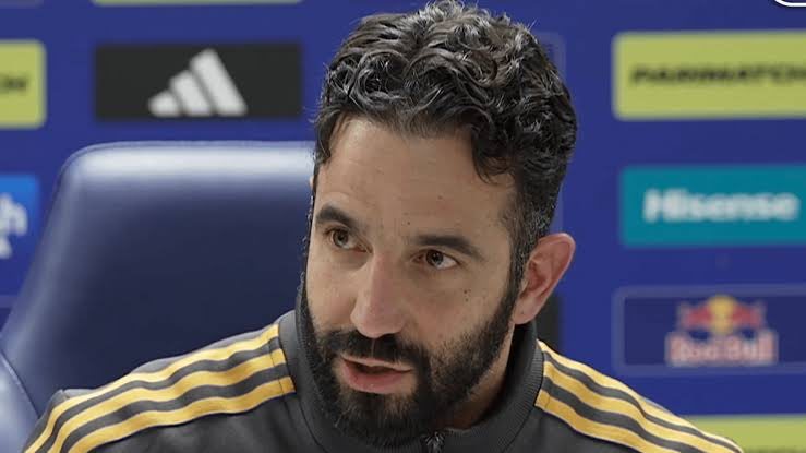 #曼联高层不满阿莫林言论# 根据知名转会记者绿帽哥的独家爆料：曼联高层对鲁本·阿