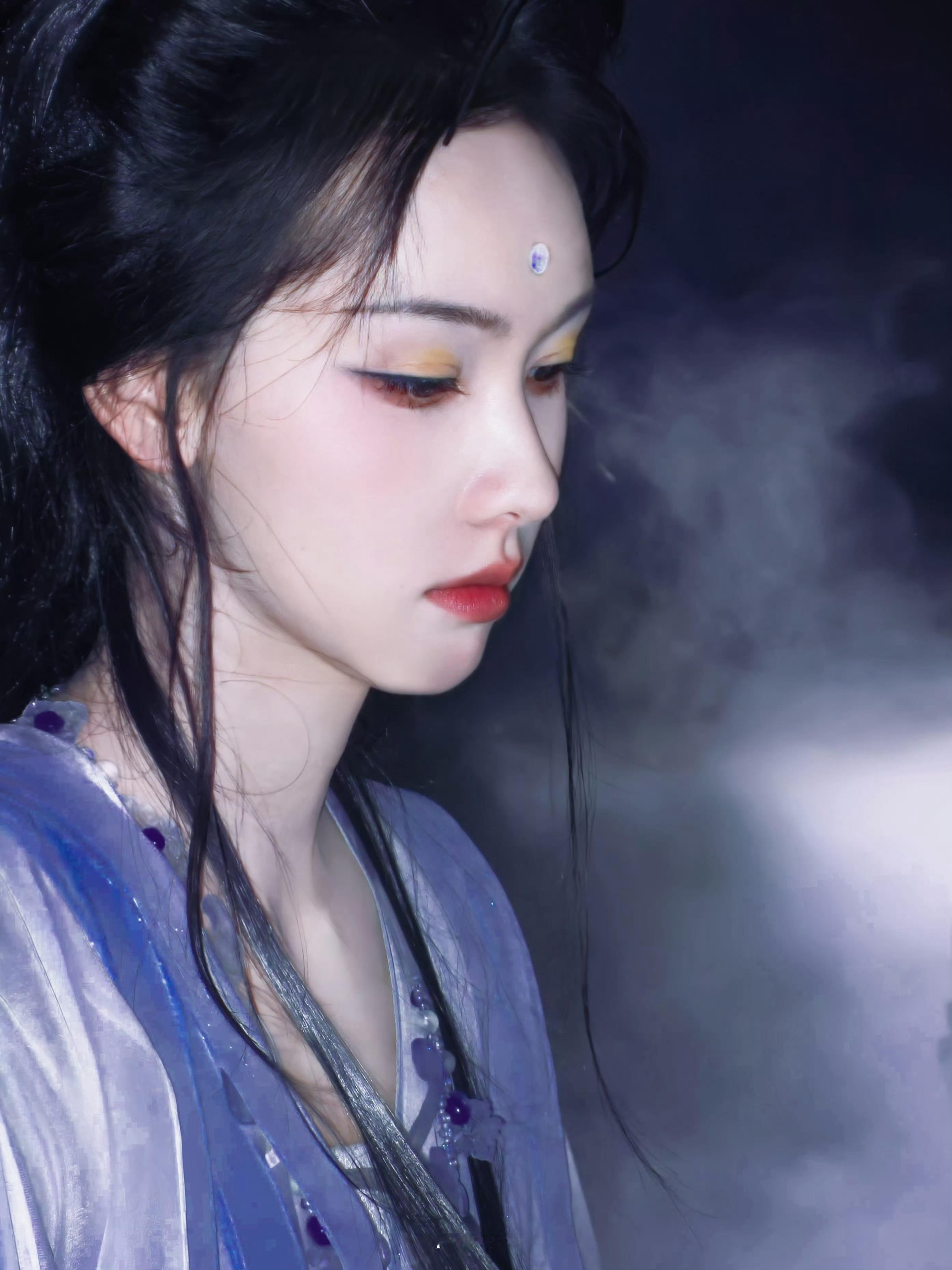 【陈都灵】不知天上宫阙 今夕是何年·陈都灵身上的飘带20多斤 ​​​