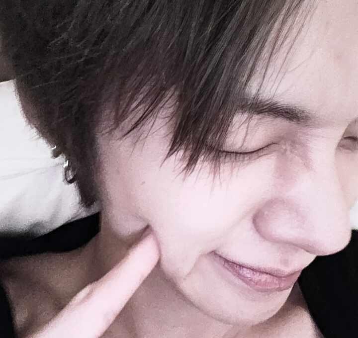 你也想戳戳我的脸颊肉吗
崔然竣
来自星星的艺术家
头像分享
自调
审美积累