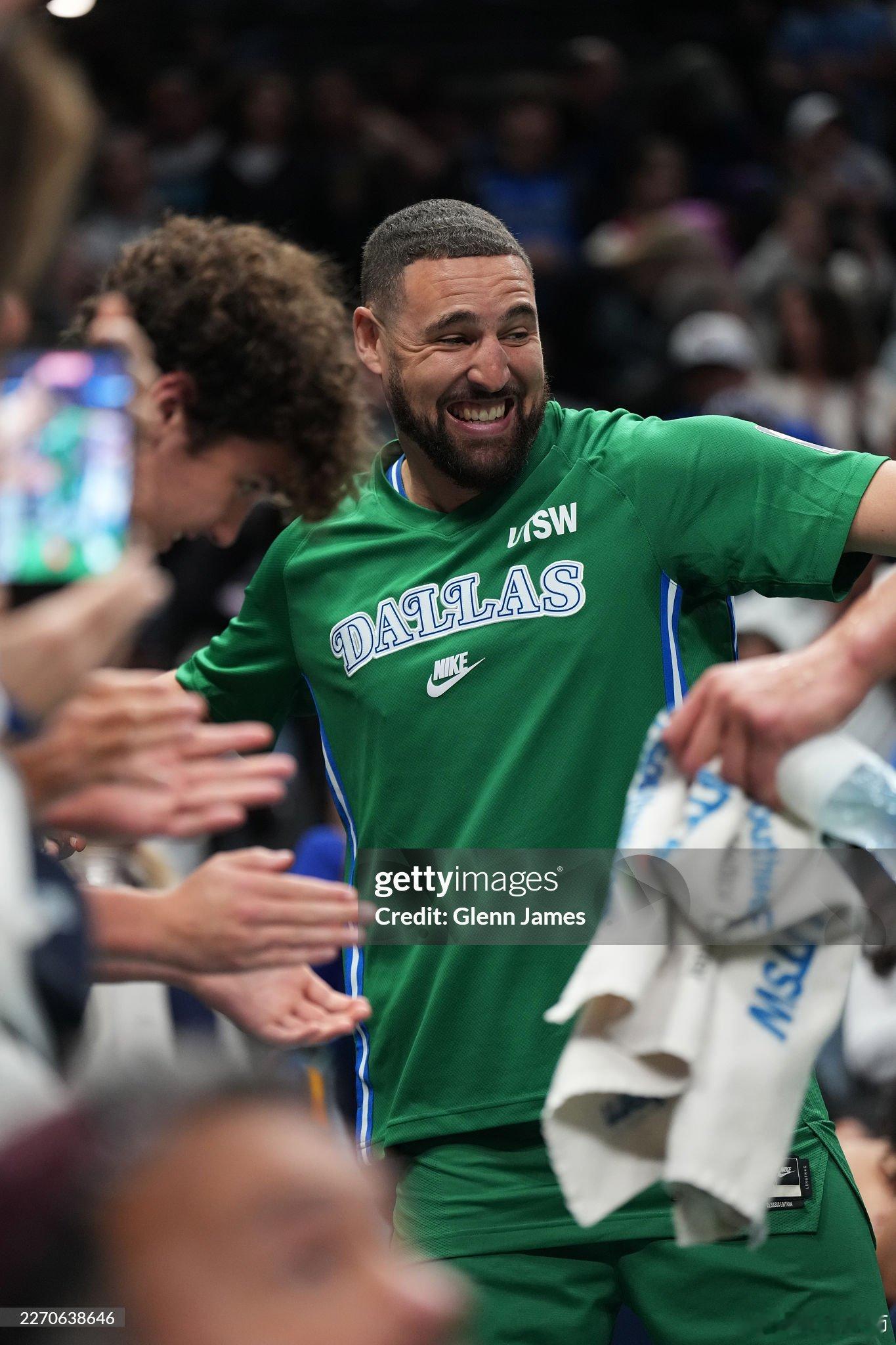 MFFL 据消息人士透露，如果汤普森被交易，他偏好的目的地是迈阿密、奥兰多、休斯
