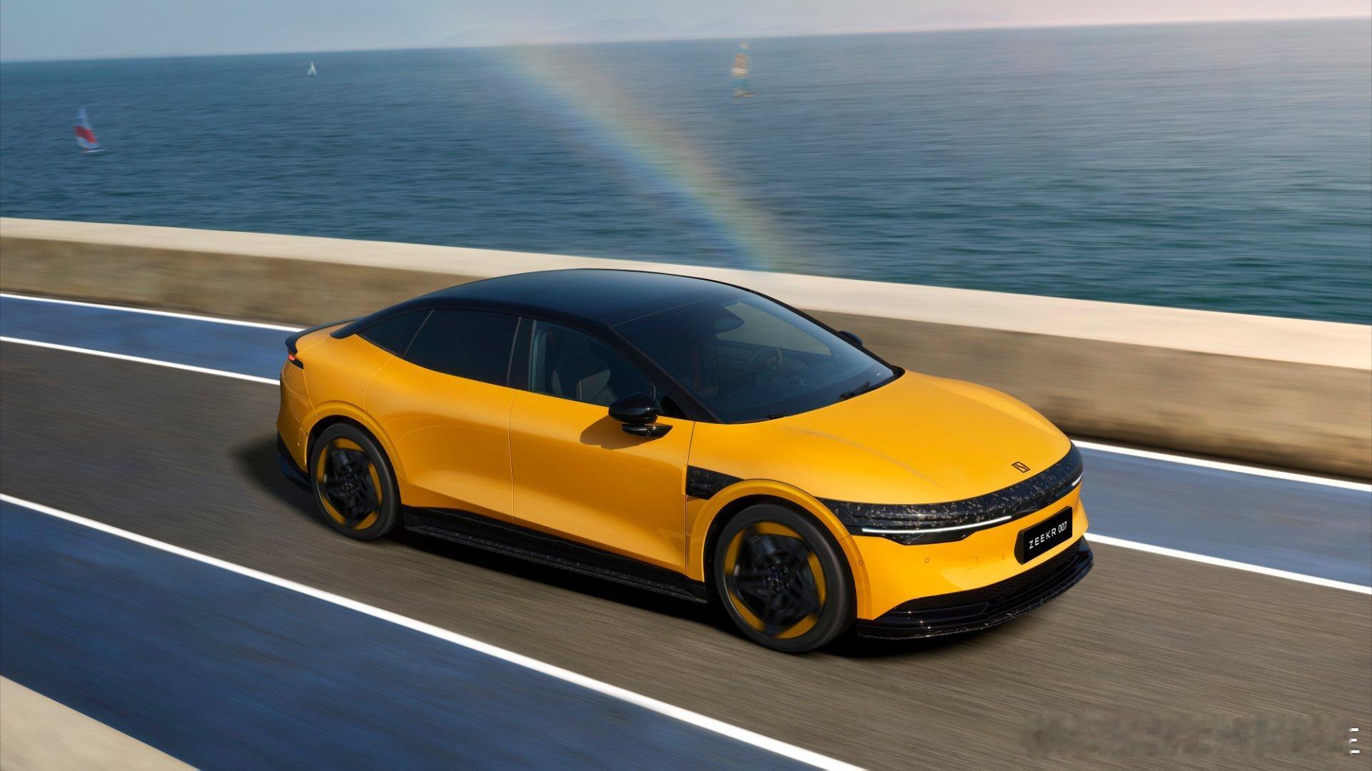 极氪007发布，前双叉臂后五连杆，起售20.99最键盘的性能版29.99，零百加