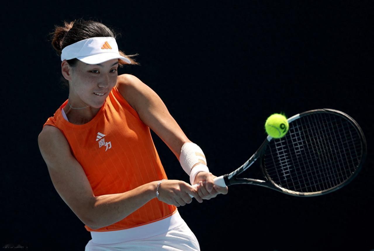 澳网 - 王欣瑜2-1艰难逆转前法网冠军 闯进32强 刷新个人最好成绩

王欣瑜