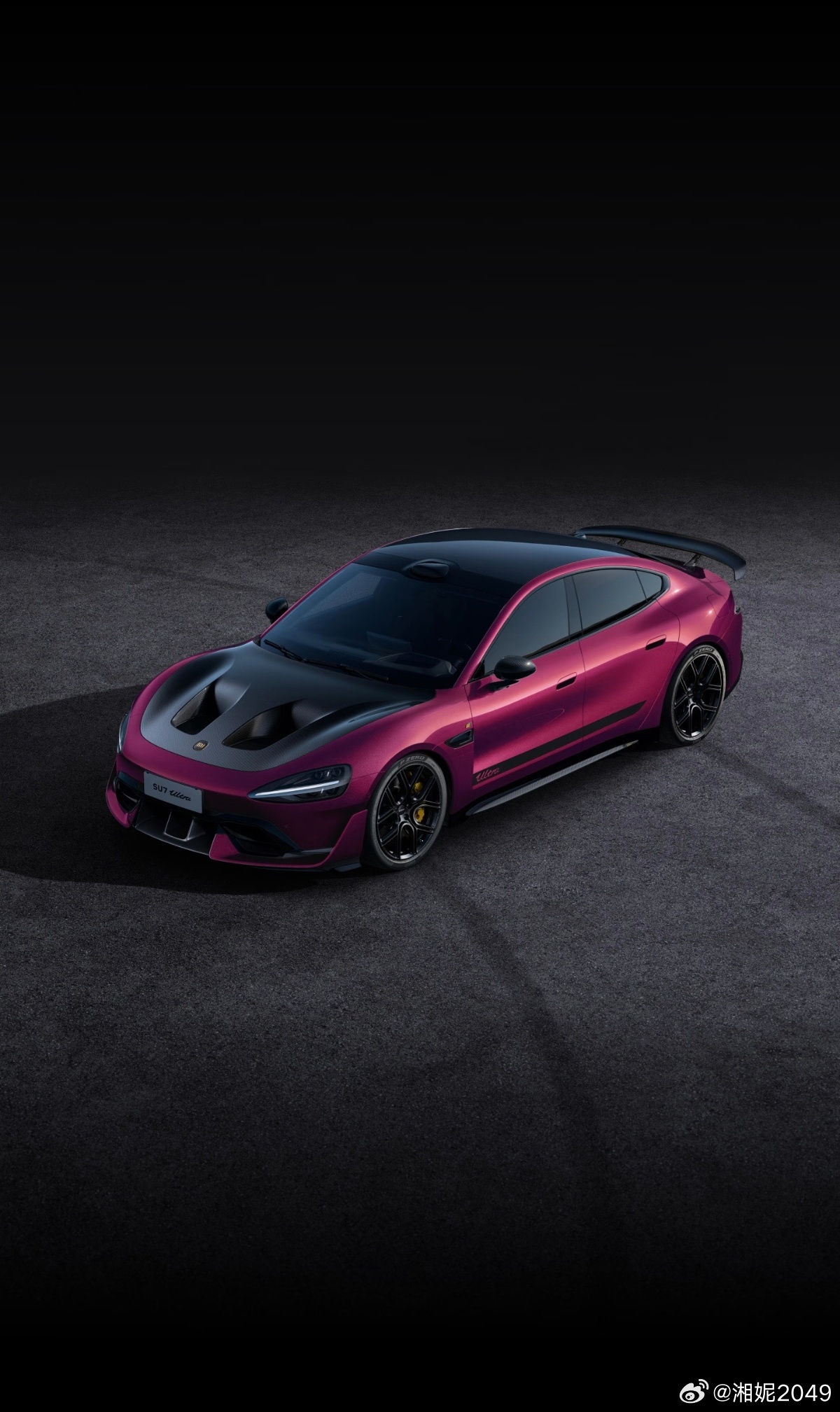 你米深夜偷偷干大事，把之前只能定制的暮光玫瑰车漆+三档可调尾翼下放到了su7ul