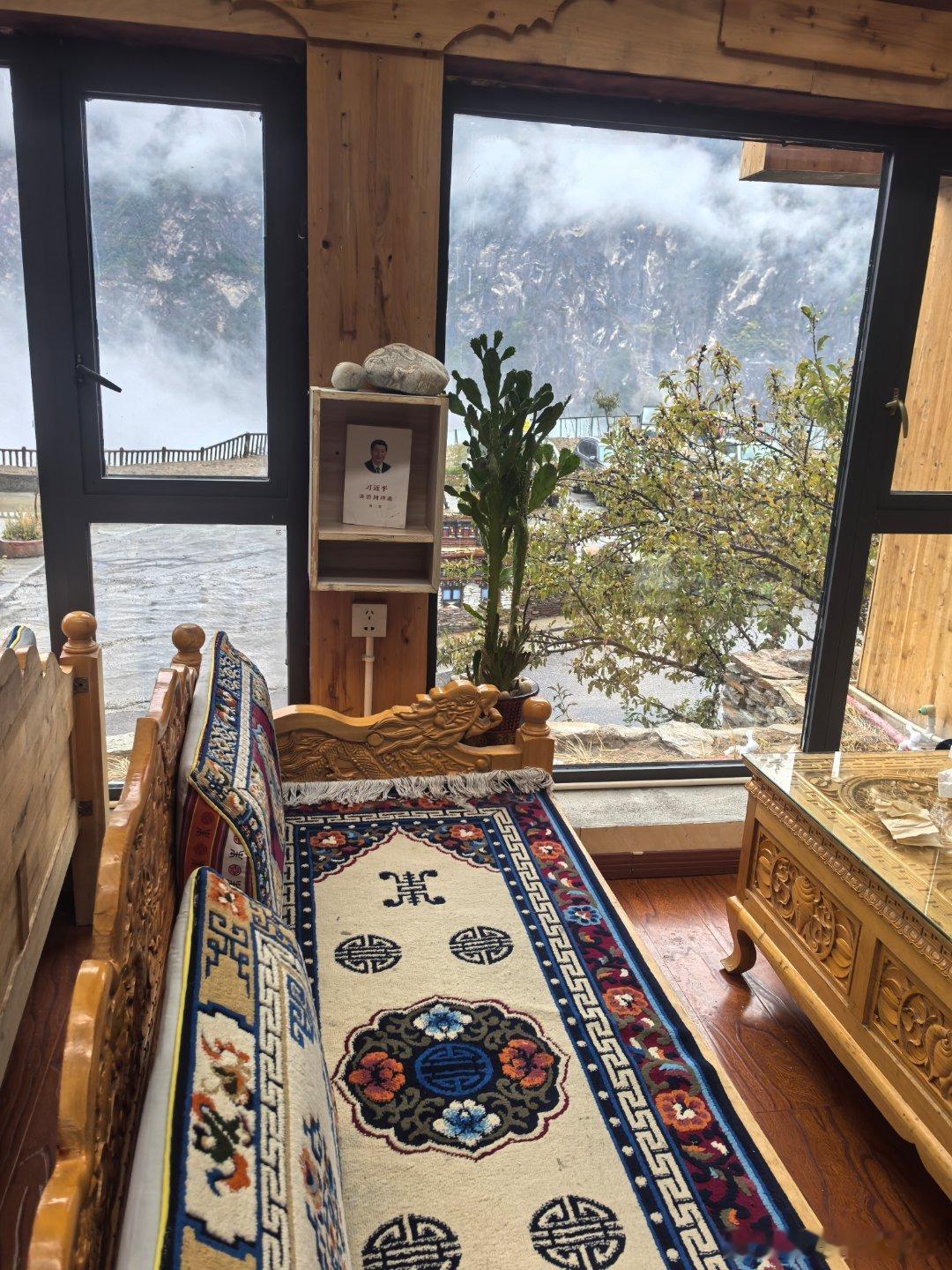 抽空看了下大盘咋都出来了，大盘还跌呢赶紧发几个图给大A安利下。 ​​​