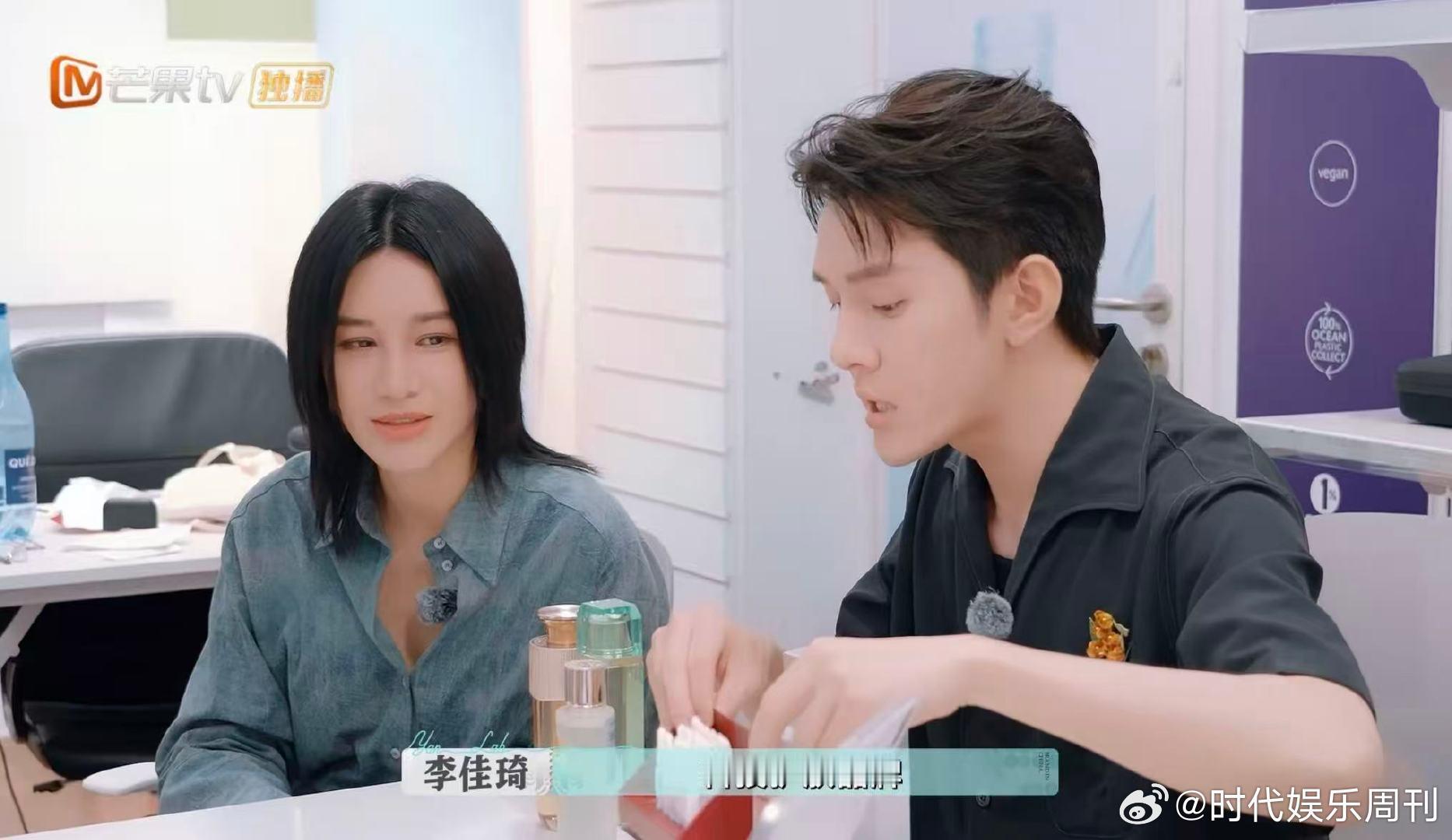尚雯婕这款翻译太对味了巴黎合伙人 救命！翻译时的样子也太飒了吧！李佳琦和法国药妆
