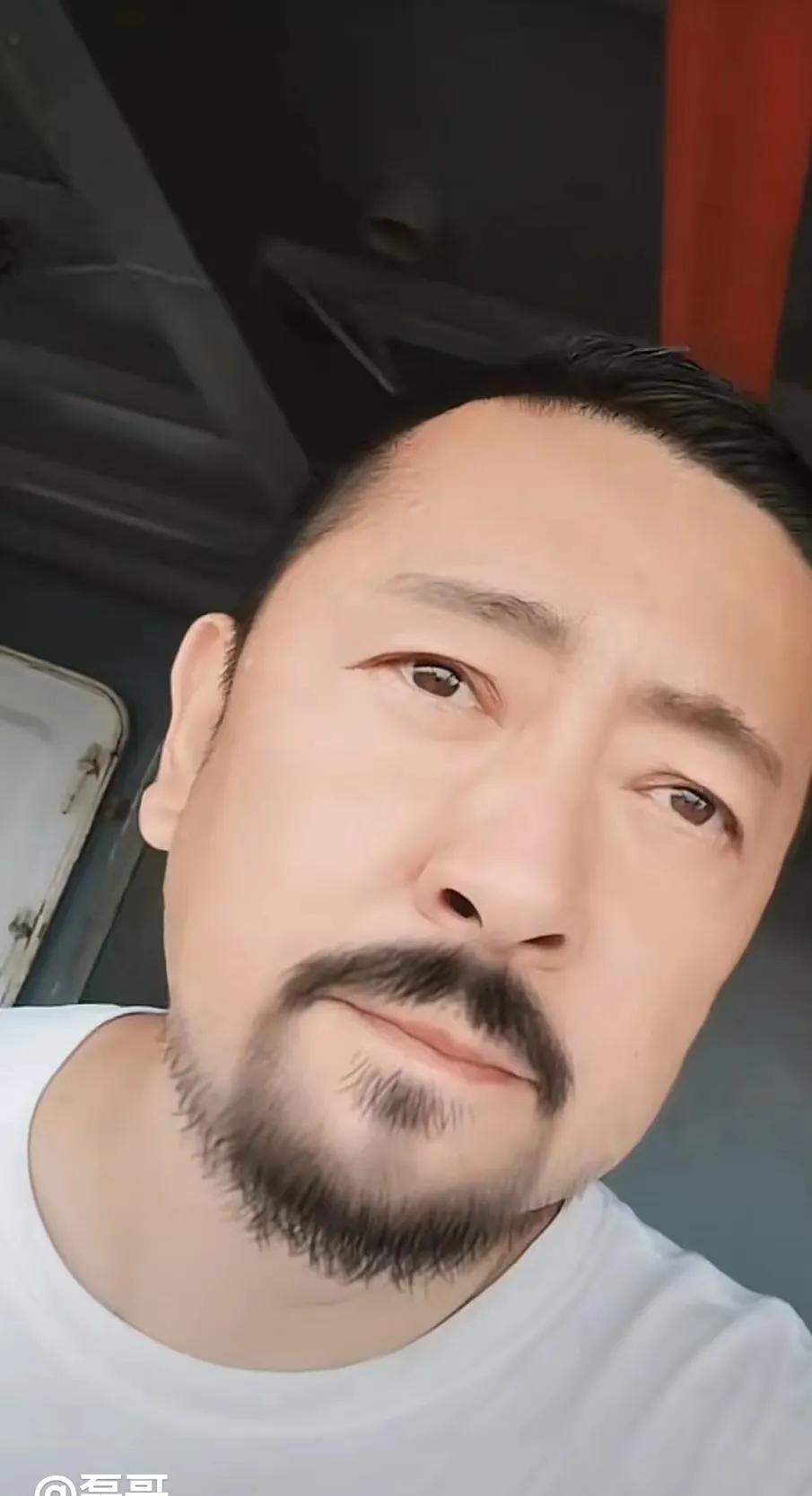 结婚离婚都是为了幸福,你幸福吗?结婚是为了幸福，离婚也是……
碑林区民政局的墙上