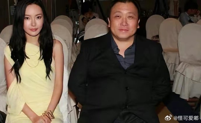 大二时，王晶发掘了她，三部作品便狂揽26亿票房。如今，她已成为众人瞩目的晶女郎，