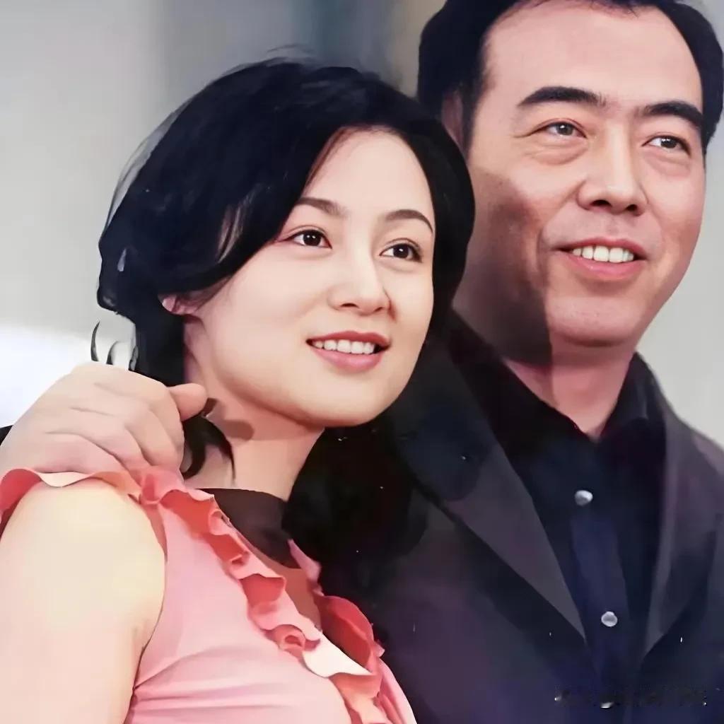 这是什么神仙爱情

陈凯歌和陈红，相差16岁

相识却只是因为一个巧合

当年陈