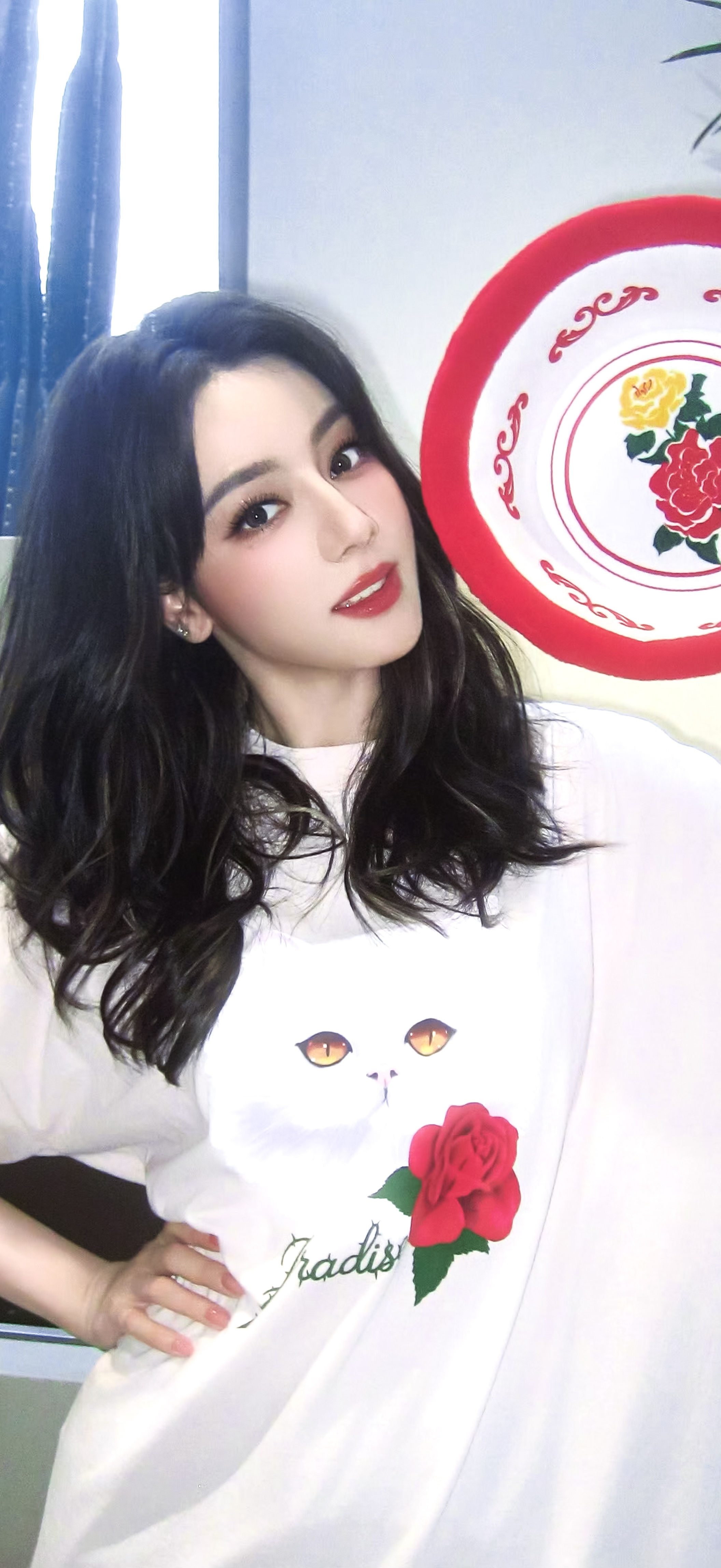 迪丽热巴. 完全是聪明又美萌的女孩一枚迪丽热巴明示 ​​​
