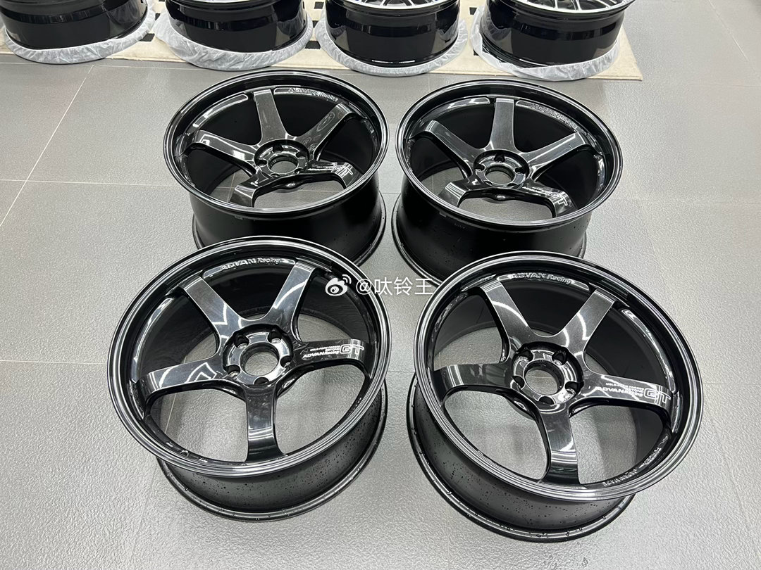 心情件：横滨ADVAN GT TBK黑色 竞技铃前19寸后20寸G8X M234