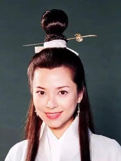 郭羡妮回应婚变传闻 港星郭羡妮丈夫朱少杰常年在内地从事影视拍摄工作，郭羡妮则在加