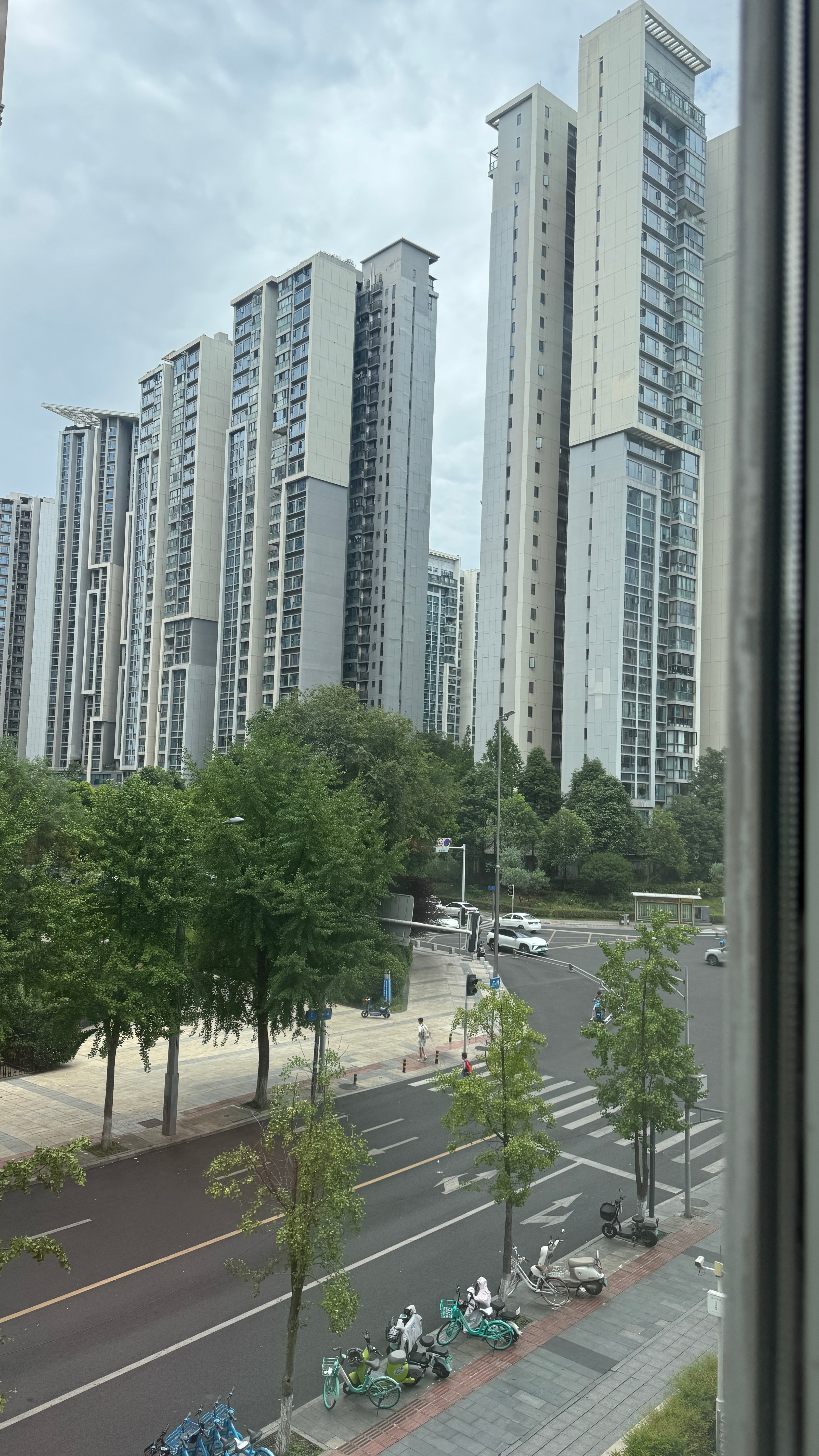早安  晚安，是对自己最好的温柔。愿你在梦乡里找到属于自己的宁静与快乐，明天醒来